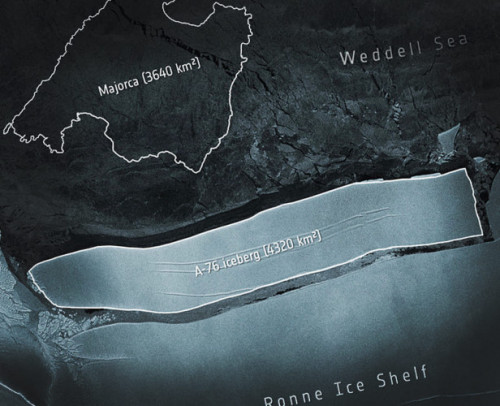 В Антарктике откололся самый большой айсберг