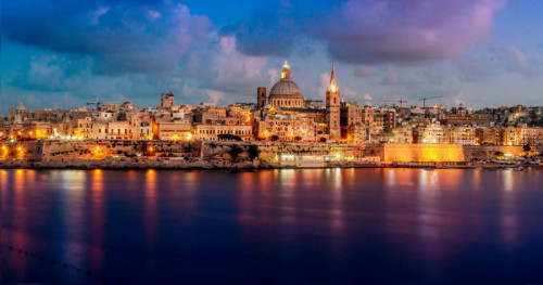 Мальта закрывает въезд для невакцинированных туристов