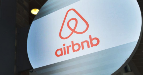 Airbnb пообещала помощь для беженцев из Афганистана