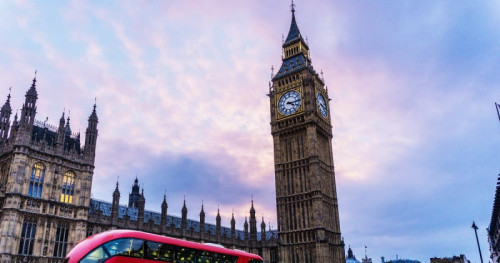 Великобритания отменит карантин и ПЦР-тесты для туристов