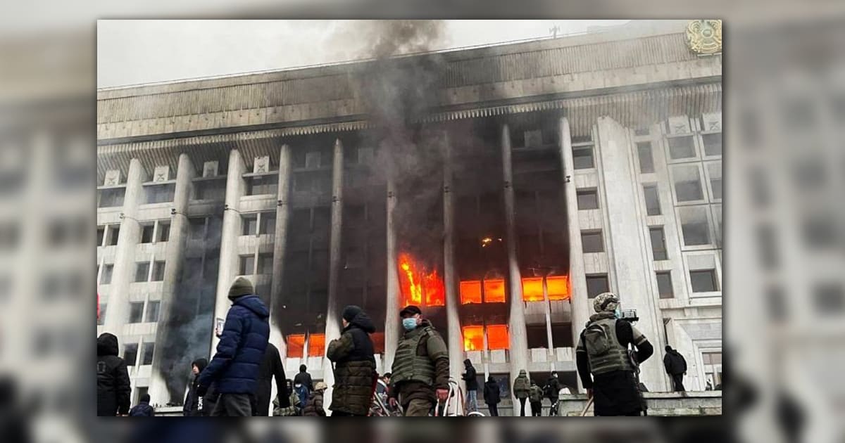 Пожар в резиденции президента Казахстана в Алма-Аты - KINGREST